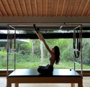 Midu Instagram - Sáng dậy tập Pilates - ngồi thiền - ngâm nước nóng và spa thư giãn 🧖🏻‍♀️