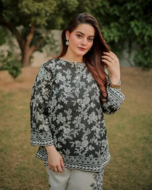 Minal Khan Instagram - A perfect coord for this mid season ✨ 

@theaffordabledesigner