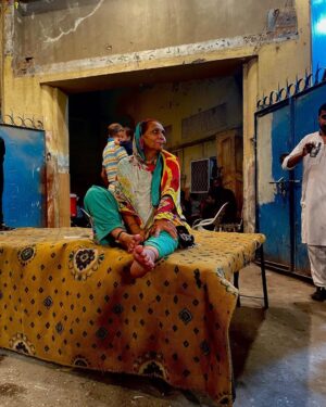 Mira Sethi Instagram - Eid Milad Un Nabi Mubarak 

Lahore 

29. 09. 2023