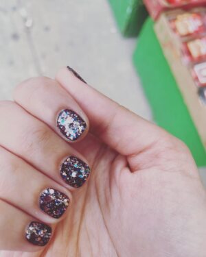 Mira Sethi Instagram - celebrating waleed & emily 🌹🎵✨

  celebrating salman 🧿🤍

  briefly celebrating my nails