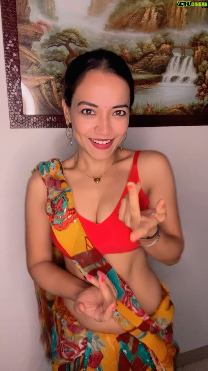 Mishti Basu - 1.8K Likes - Saree live Tonight 💋💋
Link in bio 👆👆🔥🔥
