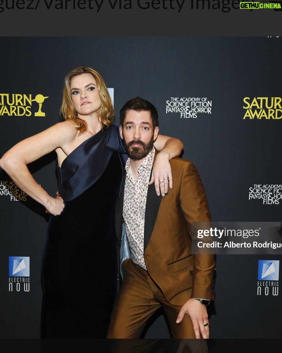 Missi Pyle - 3K Likes - Hi Bffs!! I went to the Saturn awards couple weeks ago to present an award with our bff @mrdrewscott who is a darn good writer (and performer) of jokes.
Also my gorgeous and talented roommate @allie.raeeeee did my hair and @kourt_cain, goddess of all things beauty, did my makeup!! Also also our other bff @jenevieve_marshall was my plus one lady and we enjoyed many shenanigans and ended the night with a *mostly delightful tarot card reading!
*The tower was the last card, in which people are hurling themselves off of a burning building, but, the cool thing is there’s a crown- like a royal crown- being cast from the top of the tower, as if some monarchy is being evicted, which perhaps, could mean in the end, all will be well ! Have a lovely Valentine’s Day Bffs! Dress by @aquabrandofficial shoes and jewelry by: my closet