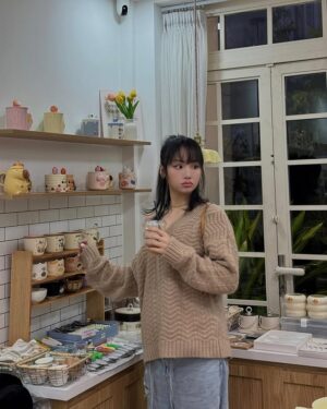 Miu Le Instagram - hột gà vữa chiều mưa cùng với @avi_kimanh