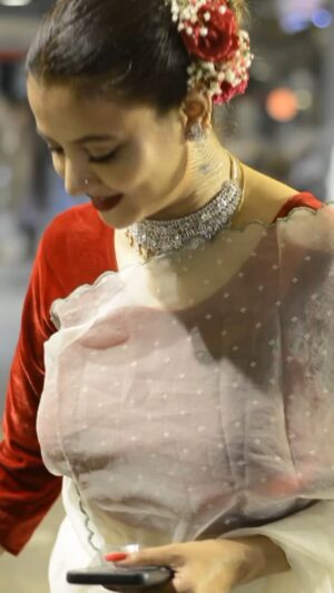 Mizna Waqas Instagram - Wedding Expo 
Mizna Waqas  a beautiful & talented Drama Actress visited  #wedding_Expo.
A beautiful day filled with love, inspiration, and connections! 
Our wedding expo was a huge success, thanks to all the wonderful couples, vendors, and participants who made it unforgettable. 
Here's a glimpse of the magic we created together. #WeddingExpo2024 
#LoveInTheAir #EventSuccess
#karachiwomensclub #karachi #weddingexpo2024 #EventSuccess #weddingexpo #𝗺𝗮𝗸𝗲𝘂𝗽𝘀𝗵𝗮𝗸𝗲𝘂𝗽 #exquisiate_pour #yo_nacho #memon_excellence_forum #loveintheair #kwc #uffaira