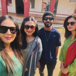 Mizna Waqas Instagram - 😜😜😜😜😜
Mahol pura wavy 
#idc #itxaqibofficial #farahsadia #madiharizvi #miznawaqas #mashalkarim #shahzadbaloch#bilalkhan #hassanahmedqureshi #comingsoonramzanplay