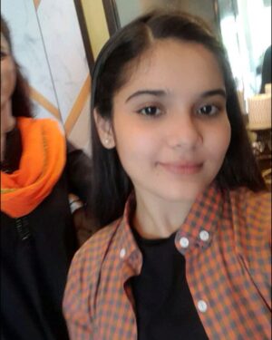 Mizna Waqas Instagram - Ishrat khala is the sweetest 🥹❤️@miznawaqasofficial 
 
Watch #Guddi every day at 10 pm only on @harpalgeotv 
@7thskyentertainment 
.
.
.
.
#bakhtawarrasheed #miznawaqas #guddi #sweety #geoentertainment #drama #trending #post #instagood #instagram
