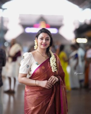 Mokksha Instagram - Celebrating each day with priority made myself a stable woman ..
Women's day wishes 💗 
Captured by @rajaneesh_vk 
Wearing @chakitha_designs @janaki_remya 
Special thanks @arunkumar_pk2410 @suraghsurendhran 
#mokksha #born #queen #guruvayoor #visit