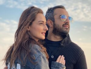 Momal Sheikh Instagram - Mine forever ∞🫶 H.A 🧿
@nader.nawaz