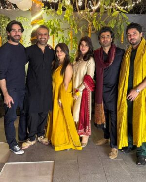 Momal Sheikh Instagram - Bhaut sari duwain, pyar aur khushiyon kay saath @thekubism @mirzagoharrasheed meray pyaray doston ko bhaut bhaut Mubarak.. mashAllah #merayyaarkishadihai ♥️♥️🧿🧿🤗🤗

Thank you @imranaliofficial for the lovely evening, you are just too good. 
Thank you @wajahatmansoorofficial for this beautiful outfit 
Thank you @daniyalnaqviweddings for capturing these beautiful moments