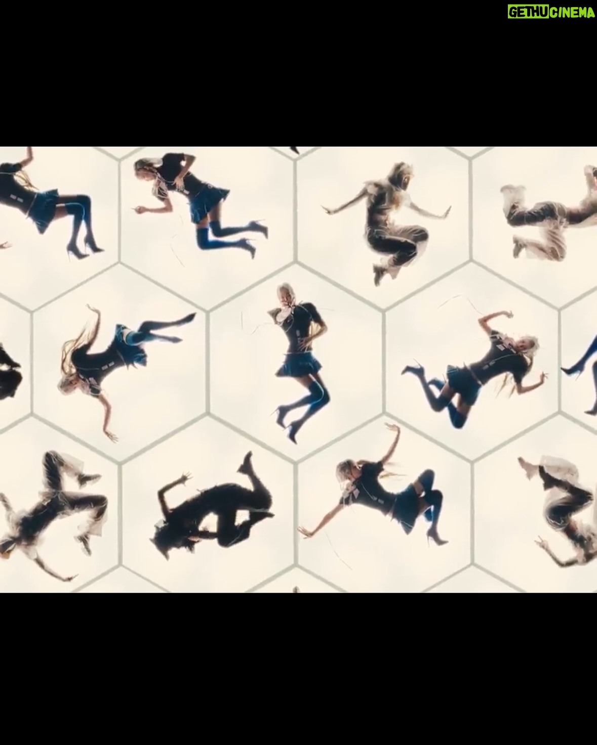Monika - 60.3K Likes - Jennie - Zen
Dance & Move director 로 참여했습니다.
멋진 작업에 함께 할 수 있어서 너무 영광이었습니다.
제니씨는 정말 멋진사람👍
우리 댄서40인 모두 최선을 다해주셔서 감사합니다.
🪷