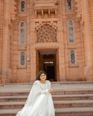 Monisha Blessy Instagram - 💌🕊️

Shot by : @karthikha_photography ✨
Outfit : @saraa_houseofdesign 🤍