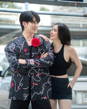 Mookda Narinrak Instagram - ไฟน้ำค้าง2ตอนสุดท้ายแล้ว ch7hd 💖✌🏻 #ไฟน้ำค้าง