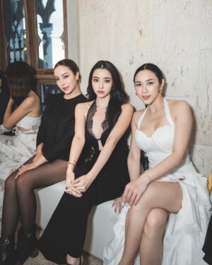 Mookda Narinrak Instagram - 🖤