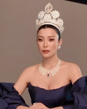 Morakot Sangtaweep Instagram - พิมพ์ไปก็จะร้องไห้ไป จริงๆ

“21 ปีที่แล้ว มี่ได้ครองมงกุฎ Miss Thailand Universe  2004 และวันนี้ มี่ยังคงซาบซึ้งไม่เปลี่ยนแปลง”

ภาพเซตนี้ขอมอบให้กับน้องๆ ที่มีความฝัน 
อยากมายืนบนเวทีแห่งนี้
ขอเพียงมีความมุ่งมั่น ตั้งใจ และไม่ยอมแพ้
ความฝันก็จะกลายเป็นความจริง ✨

มงกุฎนี้ให้ทุกอย่างกับมี่ ให้โอกาส ให้อนาคต

ขอบคุณฟ้าเบื้องบนที่มองเห็นความพยายามของมี่และนำทางให้มาถึงจุดนี้ ⭐️

ขอกราบขอบพระคุณ
🙏🏻 คุณแดง และผู้ใหญ่ทุกท่านที่มอบโอกาสให้
🙏🏻 แฟนนางงามทุกคน ที่เป็นกำลังใจเสมอมา
🙏🏻 ครูบาอาจารย์ที่ฝึกฝนและขัดเกลามี่
🙏🏻 วงการนี้ ที่ทำให้มี่เติบโต

และที่สำคัญที่สุด 
ขอบคุณคุณพ่อคุณแม่และครอบครัว
ที่ทำให้เราเป็นเราในทุกวันนี้💗

#21YearsOfDreams #MissThailandUniverse #BelieveInYourDreams • 27th March 2004

ถ้าหากต้องลง Miss Universe ปีนี้จะเชียร์ไหมคะ? 🤭

Thank you to the best team 🙏🏻❤️👑
Photographer: @sprite_snap 
MUA: @first_make_up @02.03.199x 
Hair: @makpepo 
Stylist: @unkuniya 
Manager: @iammamp 
Assistant manager: @pare_chalo @kigkigs