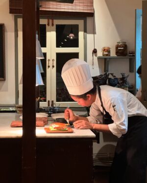 Morakot Sangtaweep Instagram - Baan Phraya Thai Fine Dining 👏🏻👏🏻👏🏻 #aimeeloveeats

@mo_bangkok #ImAFan