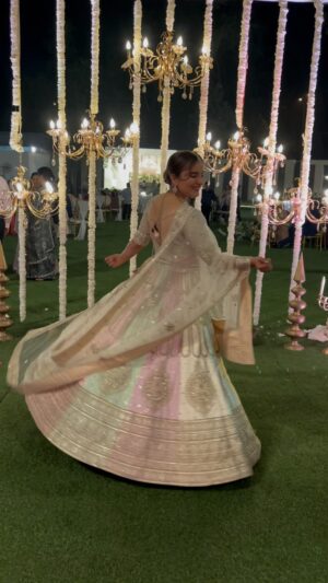Mridanjli Rawal Instagram - Punjabi Wedding! This is what I wore 🥻👗 Do you like my lehenga? Please let me know in comments na…Thanks♥️
:
#lehengalove #indianweddingwear #weddingdress #whattoweartoday #daywedding #punjabiwedding #howtodress #delhi #delhiwedding #instastyle
