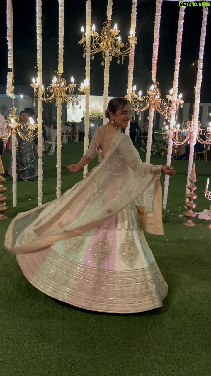 Mridanjli Rawal - 13.5K Likes - Punjabi Wedding! This is what I wore 🥻👗 Do you like my lehenga? Please let me know in comments na…Thanks♥️
:
#lehengalove #indianweddingwear #weddingdress #whattoweartoday #daywedding #punjabiwedding #howtodress #delhi #delhiwedding #instastyle