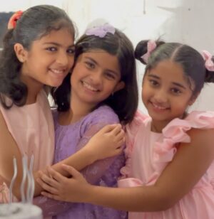 Muktha Instagram - You’re an amazing kid Aami Kutty 🥰 
I wish you all the best on your special day🎂🥳🎁
@divyasrnair 

#HappyBirthday
#BirthdayVibes
#AnotherYearWiser
#FeelingBlessed
#BirthdayQueen / #BirthdayKing
#gratefulheart #friends