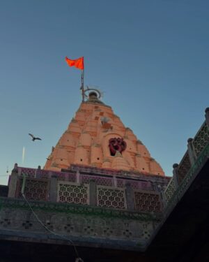 Muskan Bamne Instagram - जय महाकाल 🙏 जय महाकाल भैरव 🙏  जय मां गढ़ कालिका 🙏 

#Ujjain #Mahakal #JaiMataDi #Blessed #GodsChild #Famliy 
#MuskanBamne

Stylist - @dimple_m_soni
Saree by - @ethnicsaroj