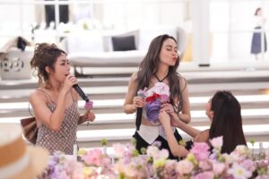 Myria Benedetti Instagram - ขอขอบคุณพี่แป้ง @panglamsam พี่สาวที่ใจดีกับน้องๆทุกคนเสมอมา🙏🏻ประทับใจทุกครั้งที่ได้มีโอกาสมีส่วนร่วมกับความรู้สึกที่อบอุ่นและสนุกสนาน รับรู้ได้ถึงพลังงานดีๆที่อยู่รายล้อม🥰นัทจะเก็บความทรงจำและมิตรภาพที่สวยงามนี้ไว้ในใจตลอดไปค่ะ✨ ขอขอบคุณ #พี่ป๊อปผู้ไม่มีไอจี แต่มีใจให้พวกเราเสมอมา☺️ปีนี้สะพรั่งมากนะคะไม่รู้ดาวอะไรย้าย?😂 สุดท้ายขอบคุณทุกคนจาก🤍  love you all ka❤️🥰🫶🏻(more than words) ✨