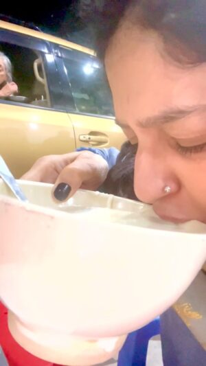 Nadia Jamil Instagram - Ma, me and my Uncles from Delhi on a Cold December Lahore night. Hot, fresh, full cream milk with freshly made jalebis, perfect gulab jamans, and we forgot to take pictures of the potato samosas which we wolfed down WITH crunchy daal maash jalebis, red chutney and chana chutney. Gotta love Mama Sweet Shop. Took the kheer and namak paras home! 

Mama Sweet Shop is one of the oldest sweet shops in Lahore. It’s also got divine fresh probiotic yogurt. Just off Wahdat Road, main Muslim Town Road. Lahore. You can find their number on the Internet under Mama Sweet Shop. 

#Lahore #Foodies #Jalebi #GulabJaman #WinterNights #Family 🇵🇰 🇮🇳