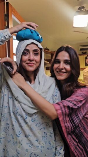 Nadia Khan Instagram - Drama shoot in shadeed Garmi ...with @mehrunisaofficial