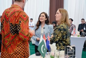 Nafa Urbach Instagram - Hubungan diplomatik yang kuat membuka banyak peluang kerja sama strategis bagi Indonesia. Hari ini, dalam rapat konsultasi pimpinan DPR RI bersama pimpinan Komisi I dan fraksi-fraksi, kami membahas pertimbangan dua calon duta besar yang akan mewakili negara sahabat, Kolombia dan Korea Selatan, di Indonesia.

Kehadiran duta besar baru diharapkan dapat semakin mempererat hubungan bilateral serta membuka peluang kolaborasi yang lebih luas di berbagai sektor. Semoga langkah ini membawa manfaat nyata bagi bangsa dan negara.✨️
