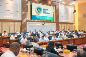 Nafa Urbach Instagram - Program Makan Bergizi Gratis menjadi salah satu langkah nyata menuju Indonesia Emas 2045. Rapat dengar pendapat Badan Gizi Nasional dan Komisi IX DPR RI menyampaikan skema penyaluran makan bergizi gratis dirancang secara strategis:
1. Dapur pusat oleh Badan Gizi Nasional
2. Dapur di sekolah & pesantren dengan siswa minimal 2.000 orang
3. Pelayanan khusus daerah terpencil

Melalui langkah ini, kita bersama mewujudkan generasi sehat, kuat, dan cerdas🇮🇩