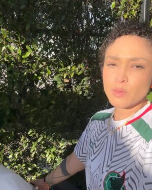 Naima Mora Instagram - This is 41… Happy Birthday me 🥰 surrounded by love and love and love! Following the guidance of the sun on this elliptical journey through the cosmos, planted on earth, dreaming with the moon… everyday journeying deeper into my heart and falling in love with the girl I meet there! 
Thank you my loved ones for helping me celebrate and for allowing me to see myself in your eyes and in your hearts!