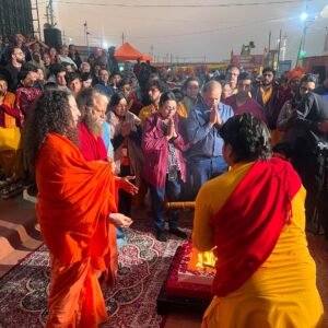 Naini Jain Instagram - आज की बातचीत हुई श्री अखिल भारतीय दिगंबर अनी अखाड़े के अध्यक्ष महंत वैष्णव दास जी महाराज जो हनुमान जी के उपासक है 🙏🏾 आपसे मिलकर धन्य हुए 🌸
कुछ तस्वीरे पिछले कुछ दिनों की महाकुंभ 2025 से 🥳

#mahakumbh #sprituality #hanumanji #goodvibes #picoftheday #prayagraj #instaphoto