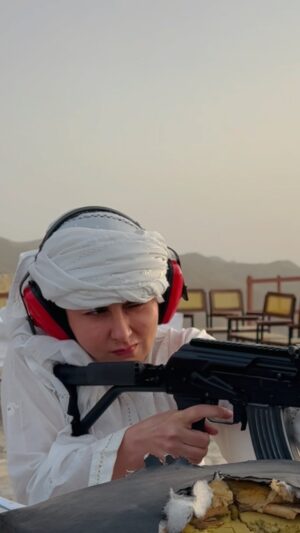 Najiba Faiz Instagram - I ain’t afraid to love a man.
I ain’t afraid to shoot him either😜 (Annie Oakley)
#NajibaFaiz #buddieswithnajiba