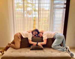 Najiba Faiz Instagram - Humain nayee Zindagi chahiye 
Isss wali main paisay khatam ho gaye hain 🥹!!!!