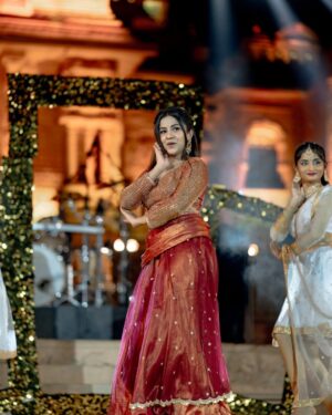 Namratha Gowda Instagram - Take more chances,
Dance more dances. 💃
#hampiutsava2025 
Shot by: @sriharshaphotography 
Makeup: @makeupblooms_by_ashwinii 
Hair: @hairblooms_by_ashwini