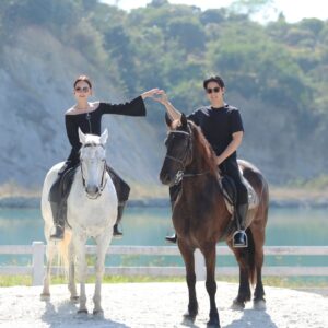 Namthip Jongrachatawiboon Instagram - 🐴🐴