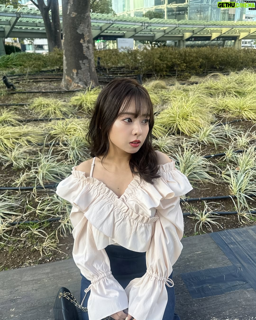 Nana Yamada - 6.5K Likes - 春服🌸✨
オフショルにもできるトップス☺️♡
@chico__official___
オフショルだいすき...!
この春たくさん着られそうで嬉しい🌸
#chico #オフショルブラウス #gifted