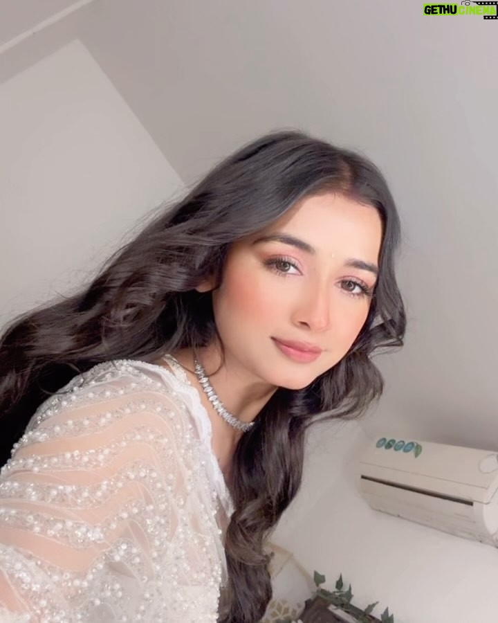 Nancy Roy - 21.7K Likes - 🦢🌸✨………….some of my fvrt’s…♥️