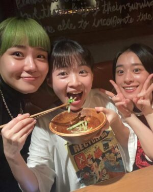 Nao Instagram - .
『東京サラダボウル』本日最終日です🥬
皆との出会い、皆との思い出に感謝を込めて。
.
#東京サラダボウル