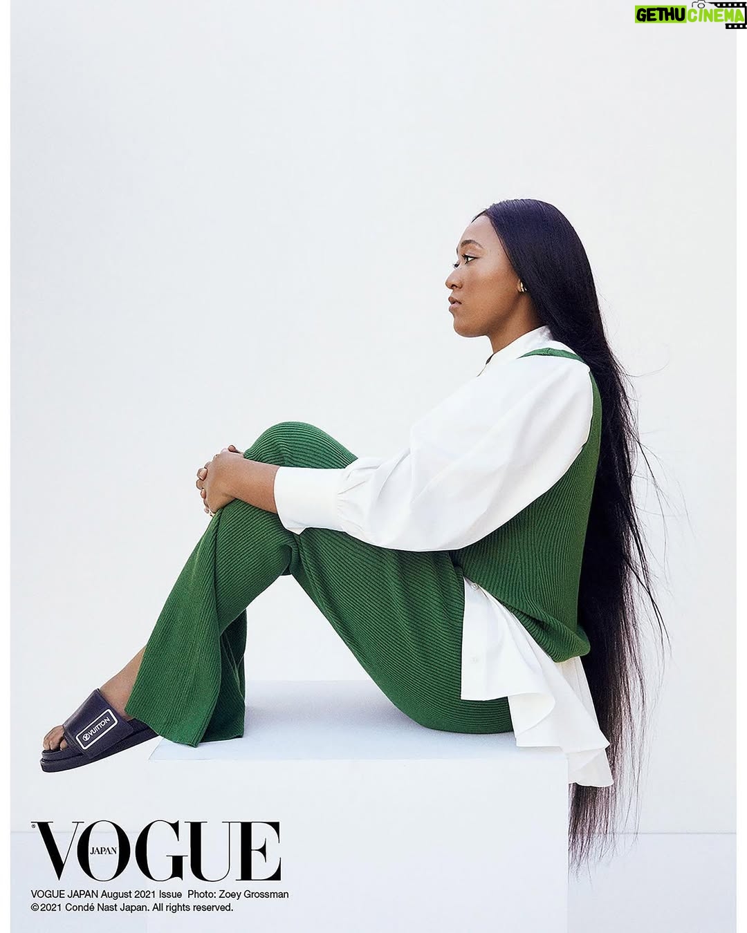 Naomi Osaka - 569.6K Likes - Hi guys. Popping out to post this @voguejapan cover, hope you’re all doing well and staying safe 🧡💚