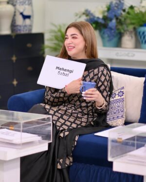 Natasha Ali Instagram - @goodmorningpakistan wardrobe by @laceforgrace photography by @aleybhaidani @arydigital.tv #lovemywork #loveuall #sherninatasha