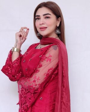Natasha Ali Instagram - #lahorewinter #somethingnew #tvcshoot #lovemywork photography by @irfanraoproduction