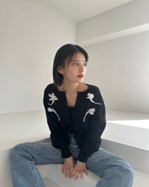 Natsuki Deguchi Instagram - 🖤
@apuweiser_official