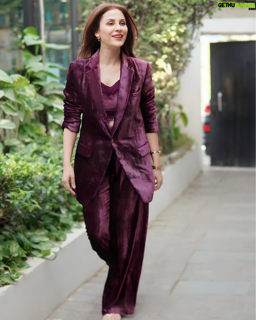 Nausheen Shah - 2.4K Likes - Promotions of #chikkar
@humayunalamgirwomenswear
@nabila_salon
@burhanpal
@dareecheyfilms
@zaheeruddin7
#nausheenshah #chikkar #zareenshah #instagram #suititup