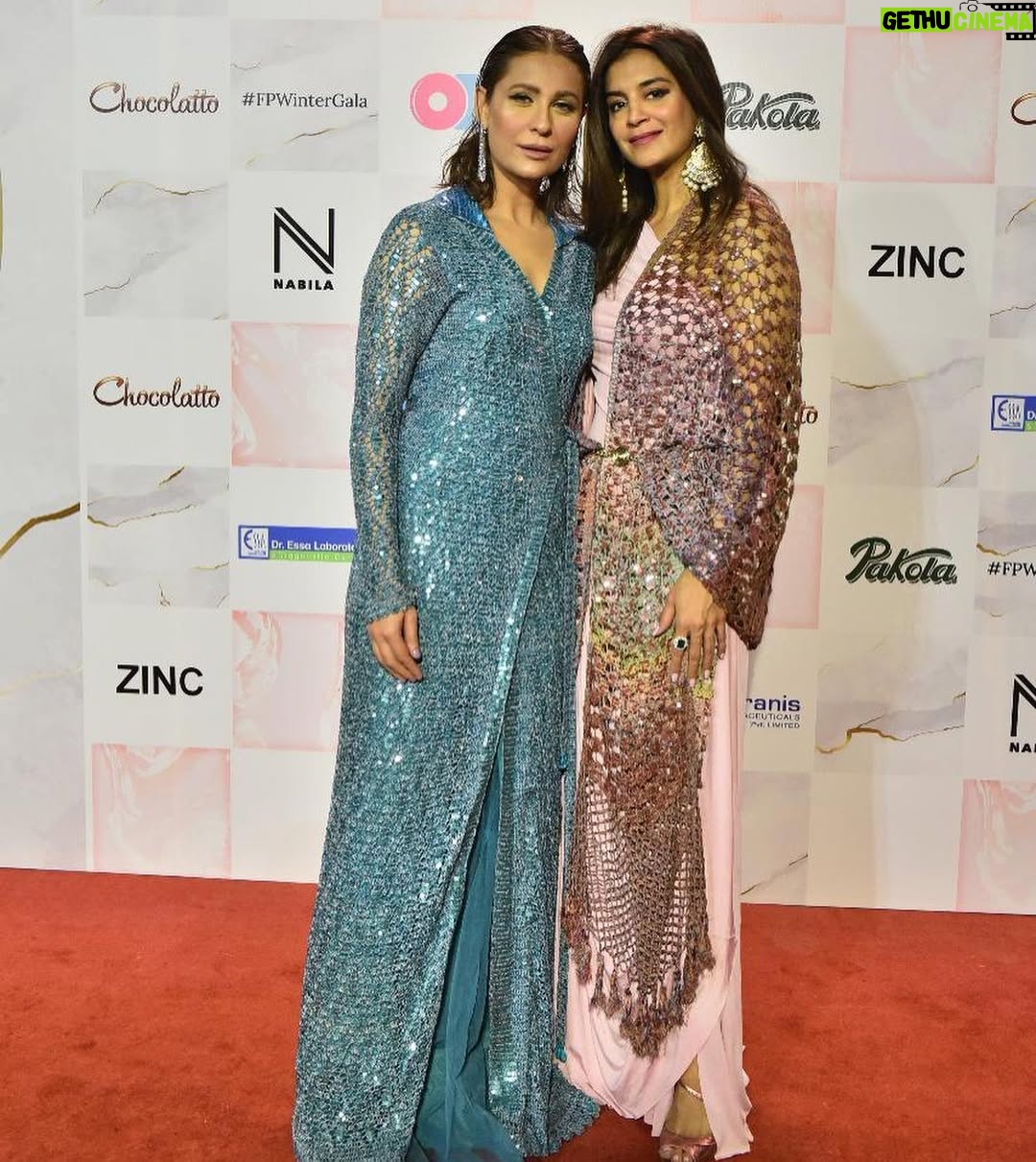 Nausheen Shah - 3.3K Likes - I had so much fun representing an exclusive brand like Delphi for the second time as its the only brand in Pakistan that has brought the work of amazing female artisans from Kashmir and potohar region - my birthplace - on to the forefront of mainstream fashion! Kudos to the designing Team, Nida Tapal and the amazing workers for creating such unique ensembles which can be worn to any red carpet event be it local or international ! Be Pakistani and buy Pakistani ! Also special mention of the stunning earrings provided by Allure by MHT!
@allurebymht
@nabila_salon
#FPwintergala #fppinkcarpet #fashionpakistan #fp2021 #nausheenshah #nidaasadtapal #delphionline #allurebymht