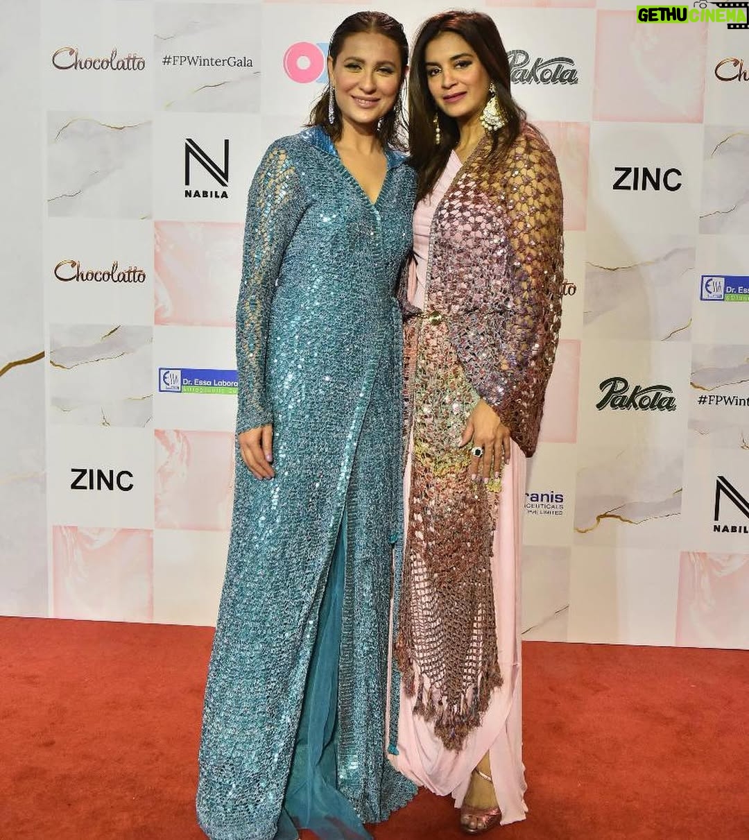 Nausheen Shah - 3.3K Likes - I had so much fun representing an exclusive brand like Delphi for the second time as its the only brand in Pakistan that has brought the work of amazing female artisans from Kashmir and potohar region - my birthplace - on to the forefront of mainstream fashion! Kudos to the designing Team, Nida Tapal and the amazing workers for creating such unique ensembles which can be worn to any red carpet event be it local or international ! Be Pakistani and buy Pakistani ! Also special mention of the stunning earrings provided by Allure by MHT!
@allurebymht
@nabila_salon
#FPwintergala #fppinkcarpet #fashionpakistan #fp2021 #nausheenshah #nidaasadtapal #delphionline #allurebymht