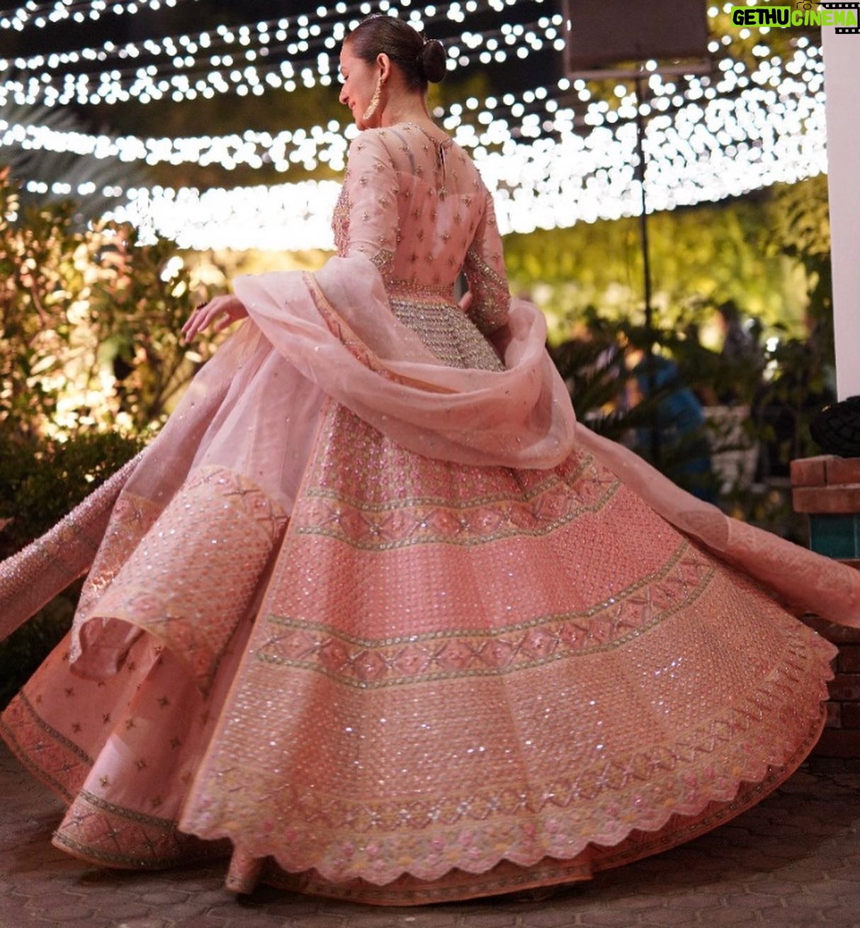 Nausheen Shah - 5K Likes - Thank you @hussainrehar for your love and respect. You never said no to me and I am truly grateful for that.
. .
@hussainrehar.official
@nabila_salon
@alijaverijewelers
!
!
#weddingdress #lahoreweddings #lahorefashion #kpk #pakistan #karachiblogger #karachiites #nausheenshah