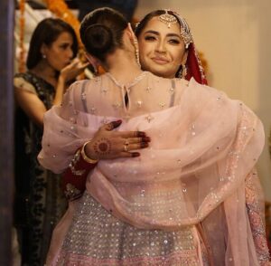 Nausheen Shah Instagram - Zara, my love, You have always been a brave girl who has never been shy to stand for the truth and speak out for what’s right. You are one of the most strongest and resilient women I have known.

Many congratulations on your wedding. Farhan is a great guy and I am sure you two will spend your lifetime in happiness and in love.

Lots of love and duas for you both ❤️ 
@faran.tahir @ztareen 
.
.
#lahore #wedding #mashallah #zara #happiness
