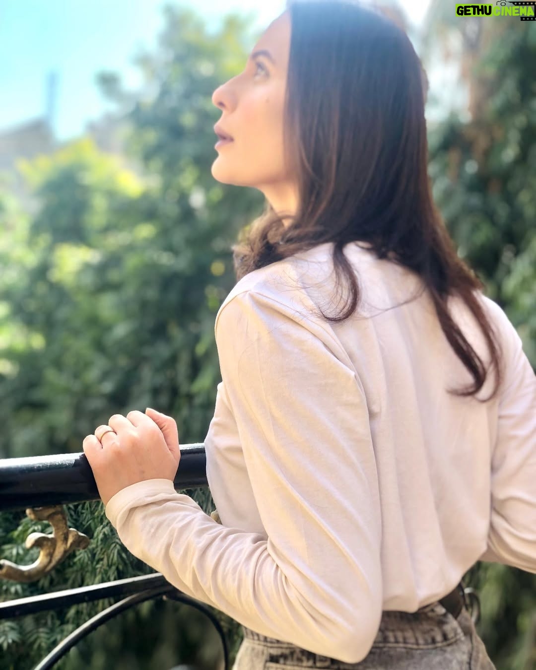 Nausheen Shah - 2.1K Likes - Ye real talk hai brother ke hustle ruk jaati agar. Toh us manzil pe kaise pohonch te ke janaa hai jidher. Aane waale kal ki khabar hai na guzre kal ki fiker. Game daal di heavy baby tu vibe’ toh pakad💫
!
@talhahanjum
#nausheenshah #karachi #pakistan #rapmusic #talhaanjum