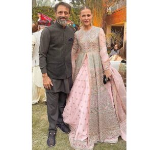 Nausheen Shah Instagram - Zara, my love, You have always been a brave girl who has never been shy to stand for the truth and speak out for what’s right. You are one of the most strongest and resilient women I have known.

Many congratulations on your wedding. Farhan is a great guy and I am sure you two will spend your lifetime in happiness and in love.

Lots of love and duas for you both ❤️ 
@faran.tahir @ztareen 
.
.
#lahore #wedding #mashallah #zara #happiness