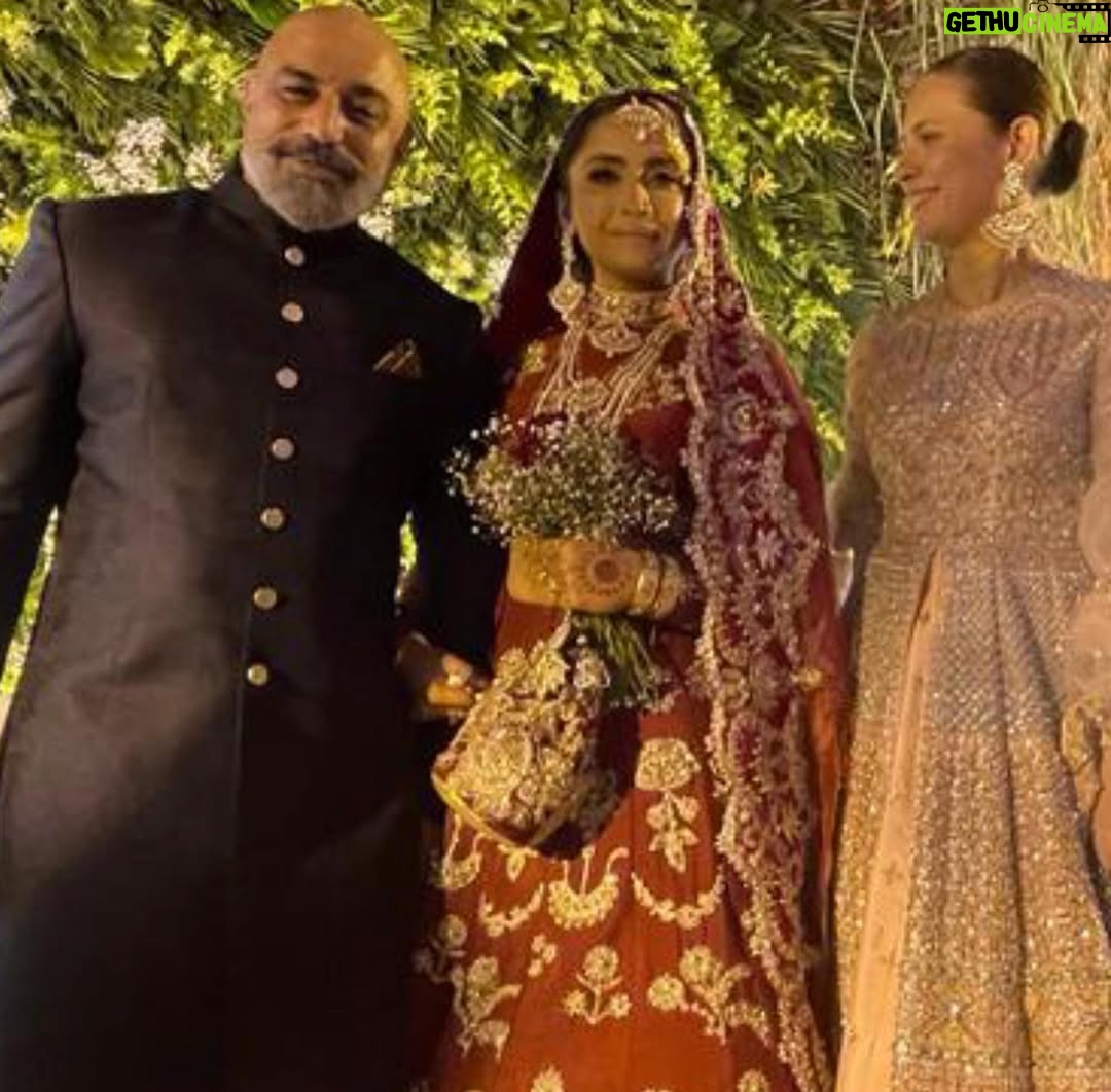 Nausheen Shah - 11K Likes - Zara, my love, You have always been a brave girl who has never been shy to stand for the truth and speak out for what’s right. You are one of the most strongest and resilient women I have known.
Many congratulations on your wedding. Farhan is a great guy and I am sure you two will spend your lifetime in happiness and in love.
Lots of love and duas for you both ❤️
@faran.tahir @ztareen
.
.
#lahore #wedding #mashallah #zara #happiness