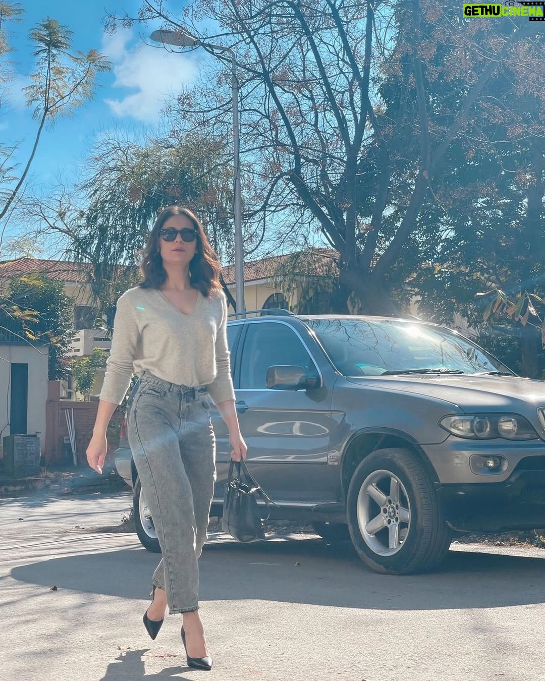 Nausheen Shah - 4.7K Likes - “Be a woman in business not a woman in everyone’s business”-Martha Vega
.
.
#islamabad #wrapup #nausheenshah